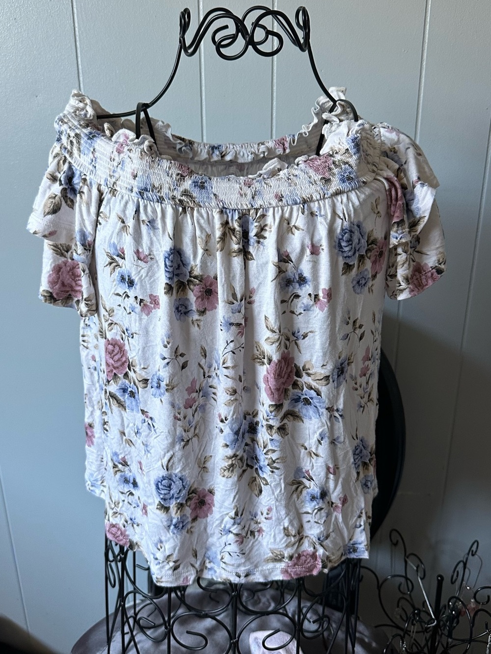 American Eagle Outfitters Cream Off-Shoulder Top with Pink & Blue Floral Print
